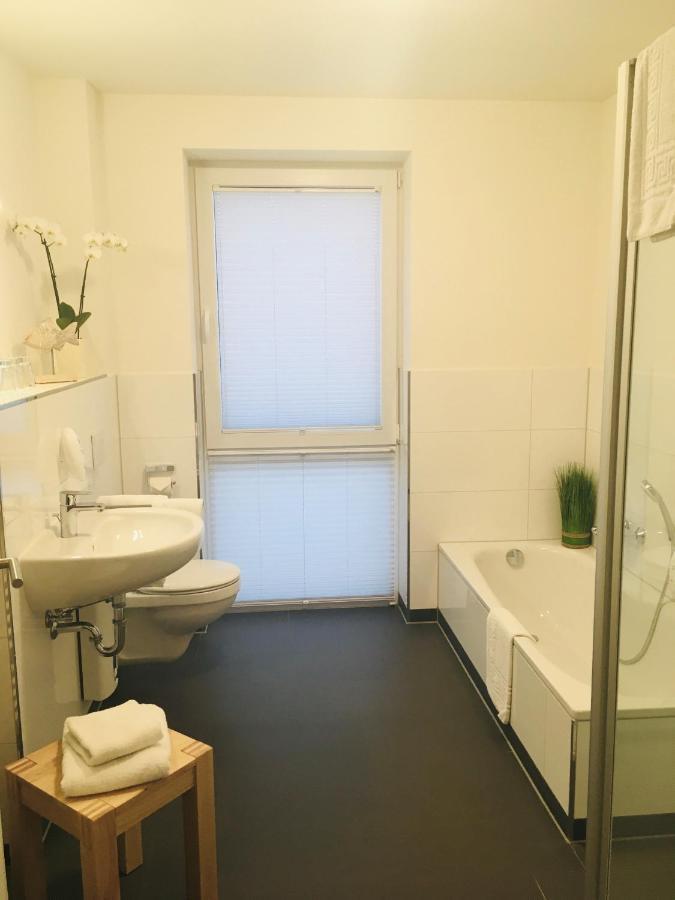 Pension Seecafe Zarrentin am Schaalsee Exteriör bild